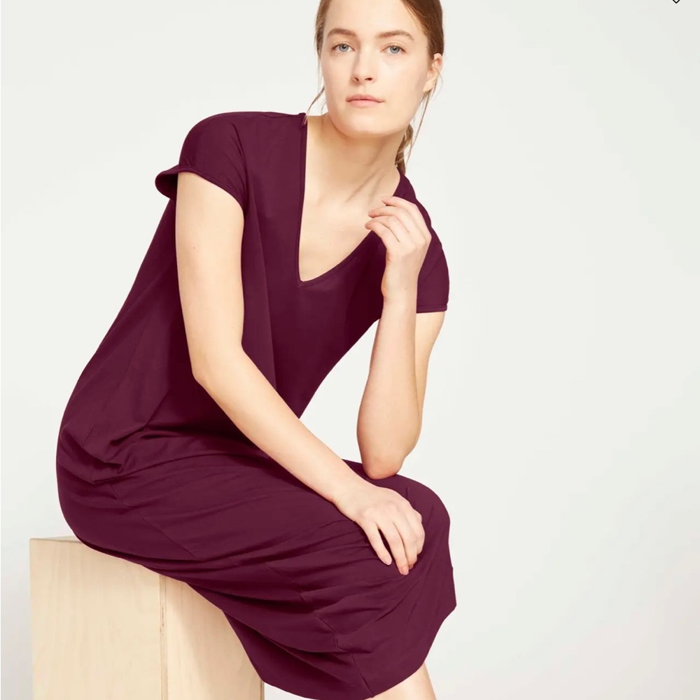NWT Universal Standard Geneva dress v neck
